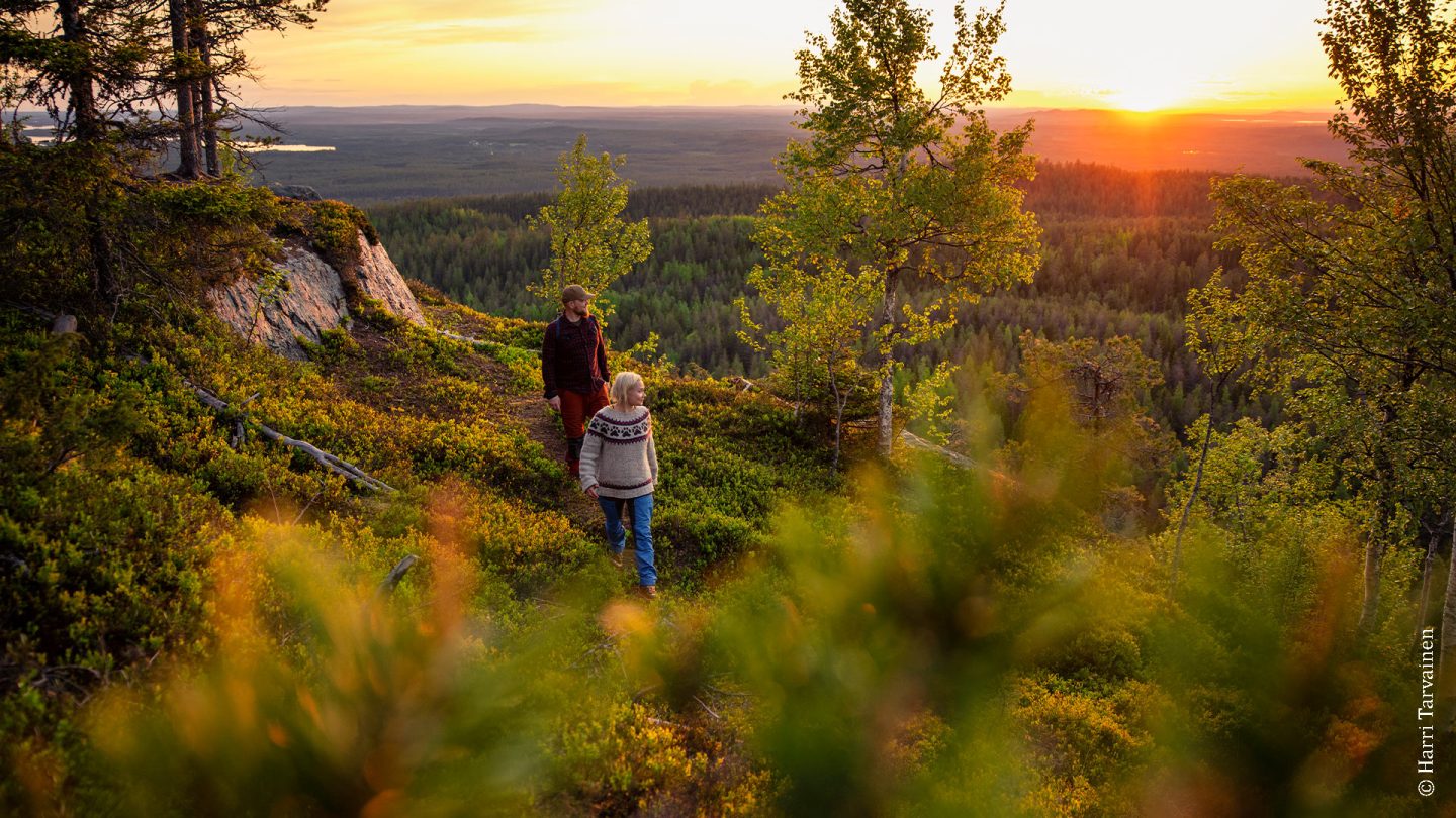 Mitternachtssonne im Norden Finnlands