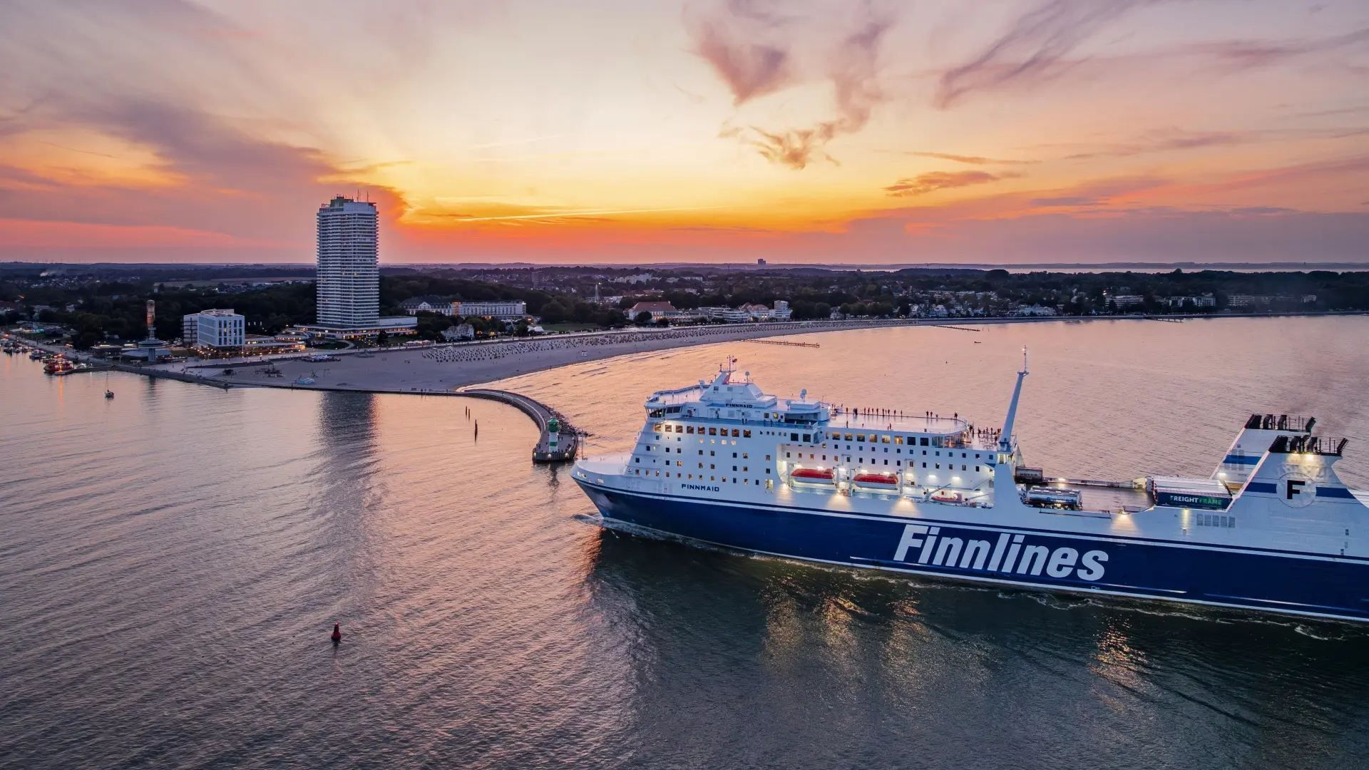 Finnlines-Fähre in Travemünde